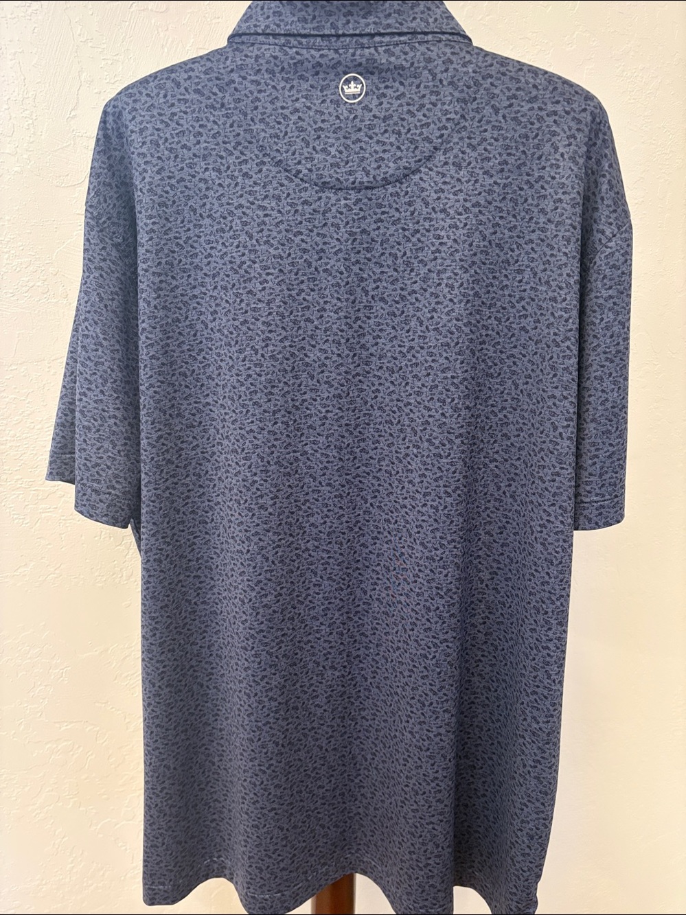Peter Millar crown crafted shirt. - Picture 6 of 13